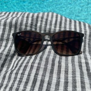 Authentic Ray-Ban Sunglasses - Chris, Unisex